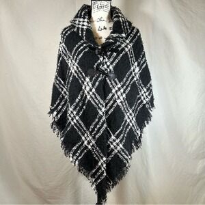 Plaid Shawl Cape Poncho Women's One Size Toggle Button Cozycore Plaid Forward